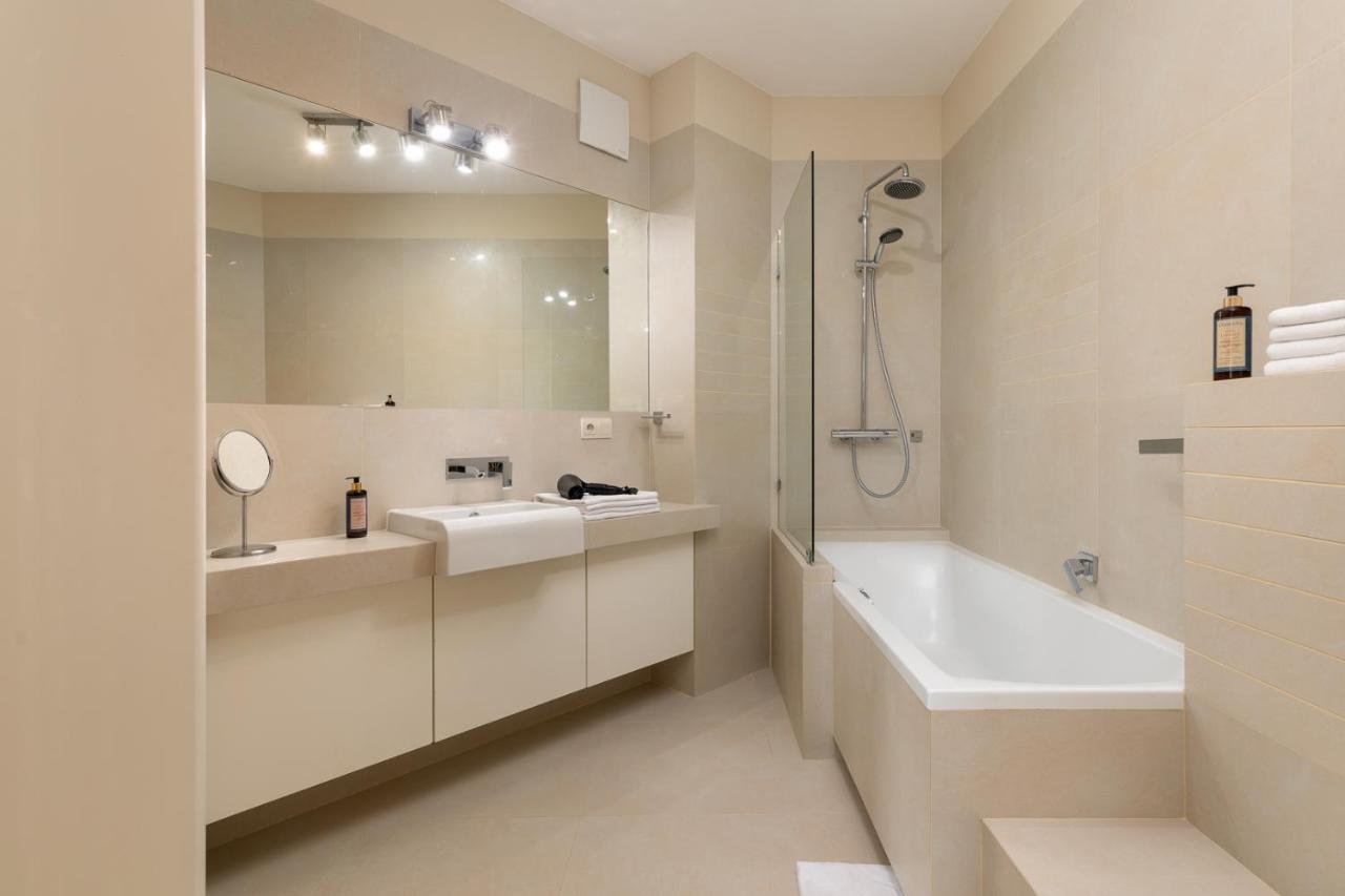 Apartment Slominskiego 5 II With Balcony By Noclegi Renters Варшава Екстериор снимка