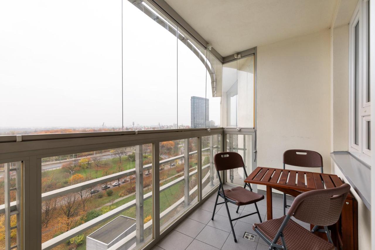 Apartment Slominskiego 5 II With Balcony By Noclegi Renters Варшава Екстериор снимка