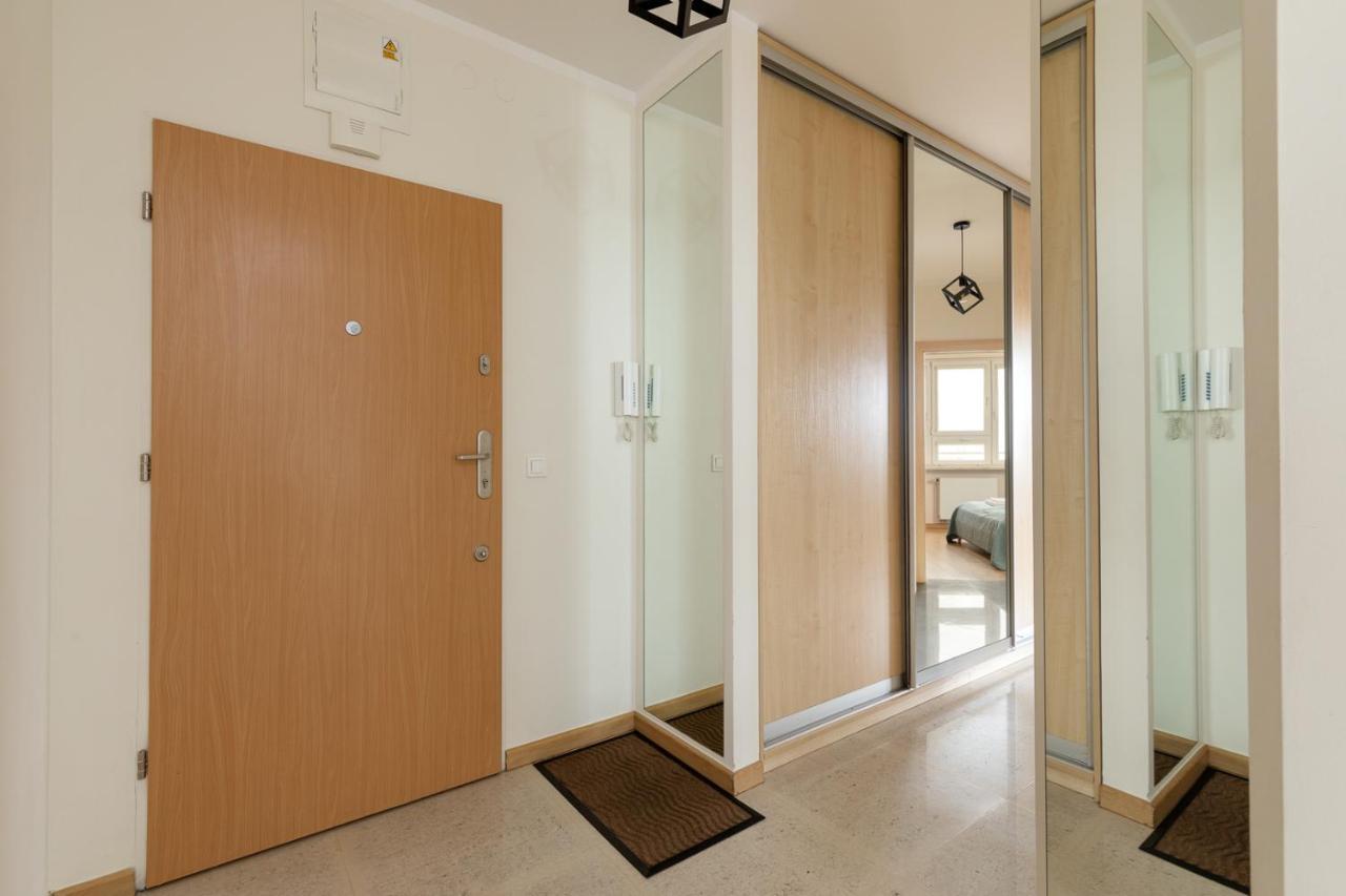 Apartment Slominskiego 5 II With Balcony By Noclegi Renters Варшава Екстериор снимка