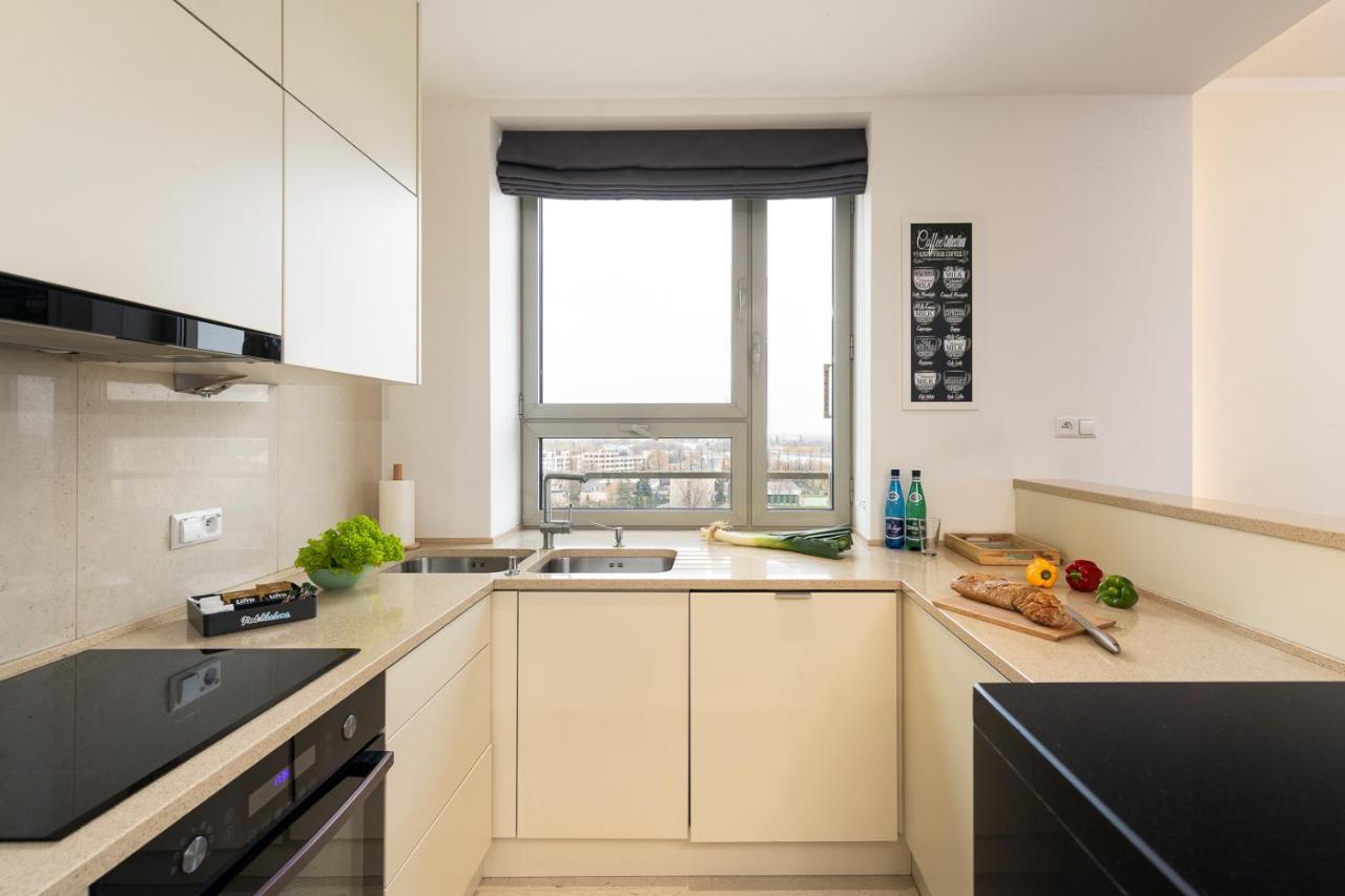 Apartment Slominskiego 5 II With Balcony By Noclegi Renters Варшава Екстериор снимка